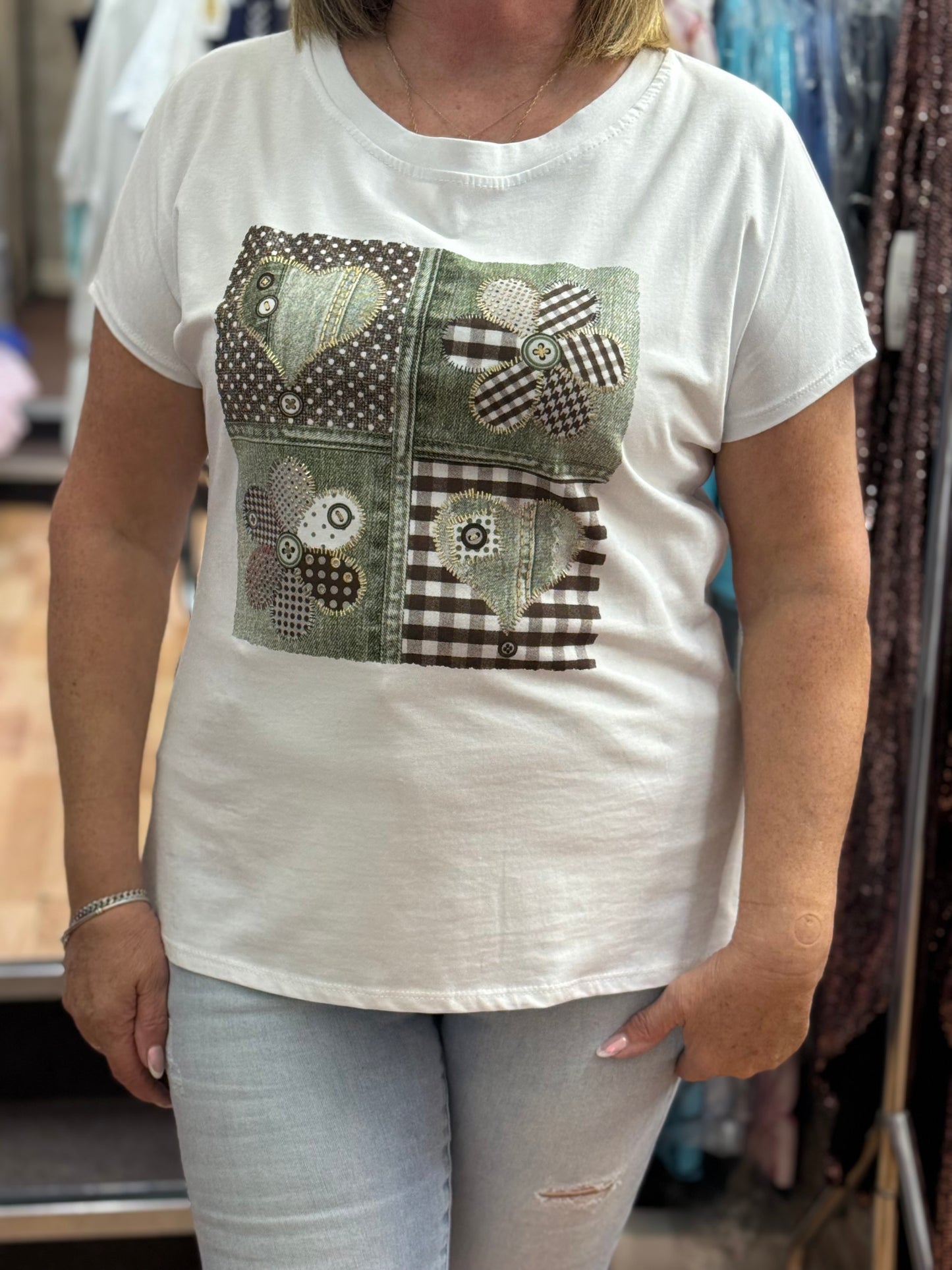 CALIPSO-PATCH HEARTS & FLOWER TEE