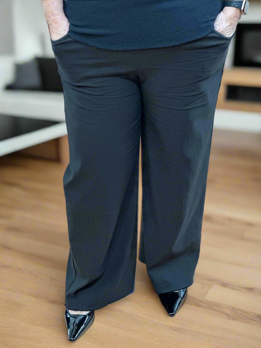 AUBREY WIDE LEG MAGIC TROUSER -