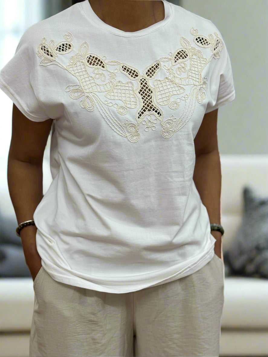 DEMI -WESTERN EMBRIODARY TEE