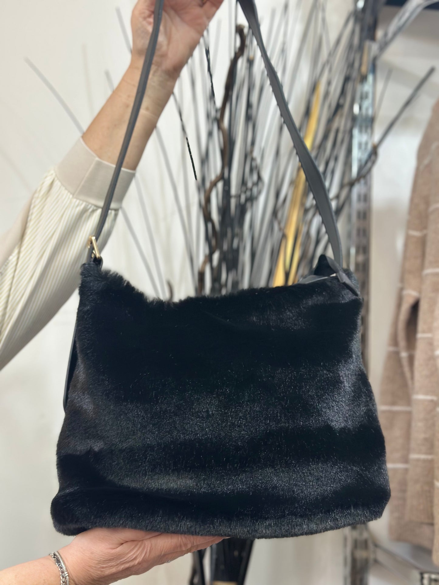 TYRA FAUX FUR SHOULDER TOTE BAG