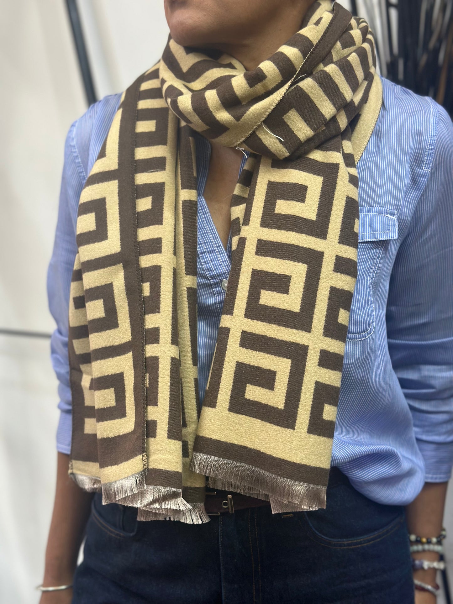 FF INSPIRED- REVERSIBLE SCARF- CASHMERE BLEND
