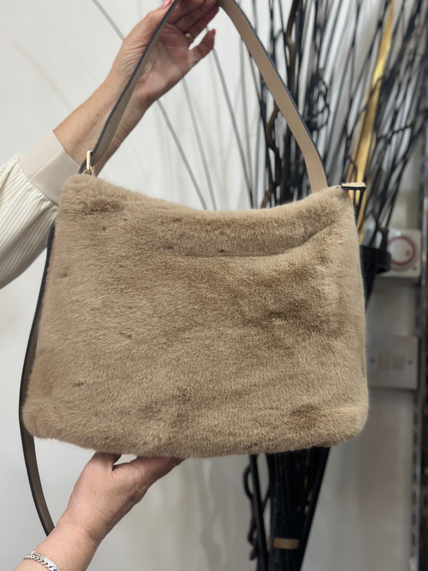 TYRA FAUX FUR SHOULDER TOTE BAG