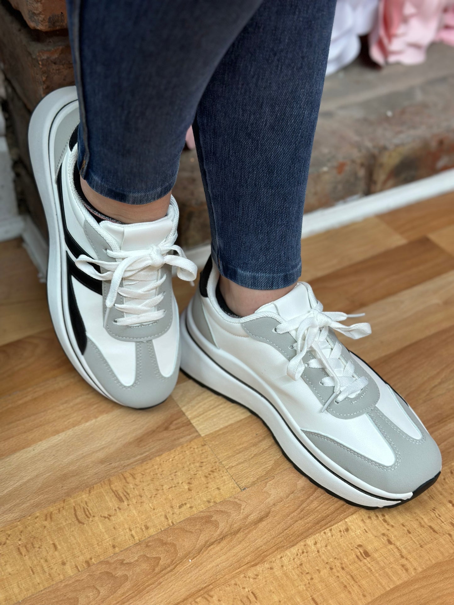 Lisbon wedge trainers black/white- #ENDOFLINE