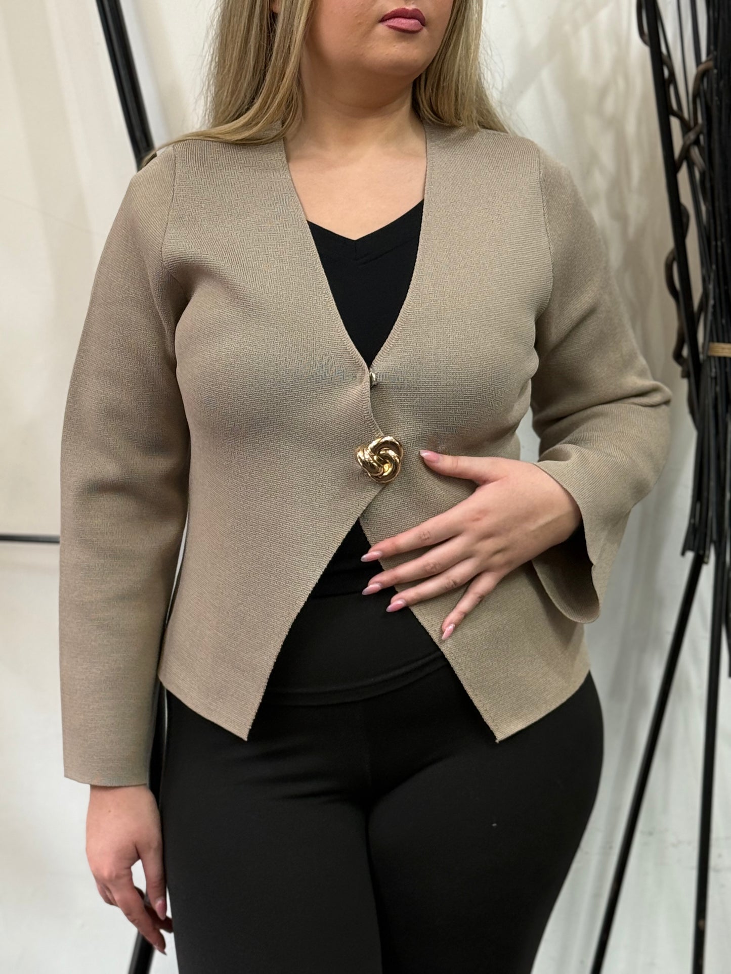 VIGO COLLECTION PREMIUM ONE BUTTON CARDI