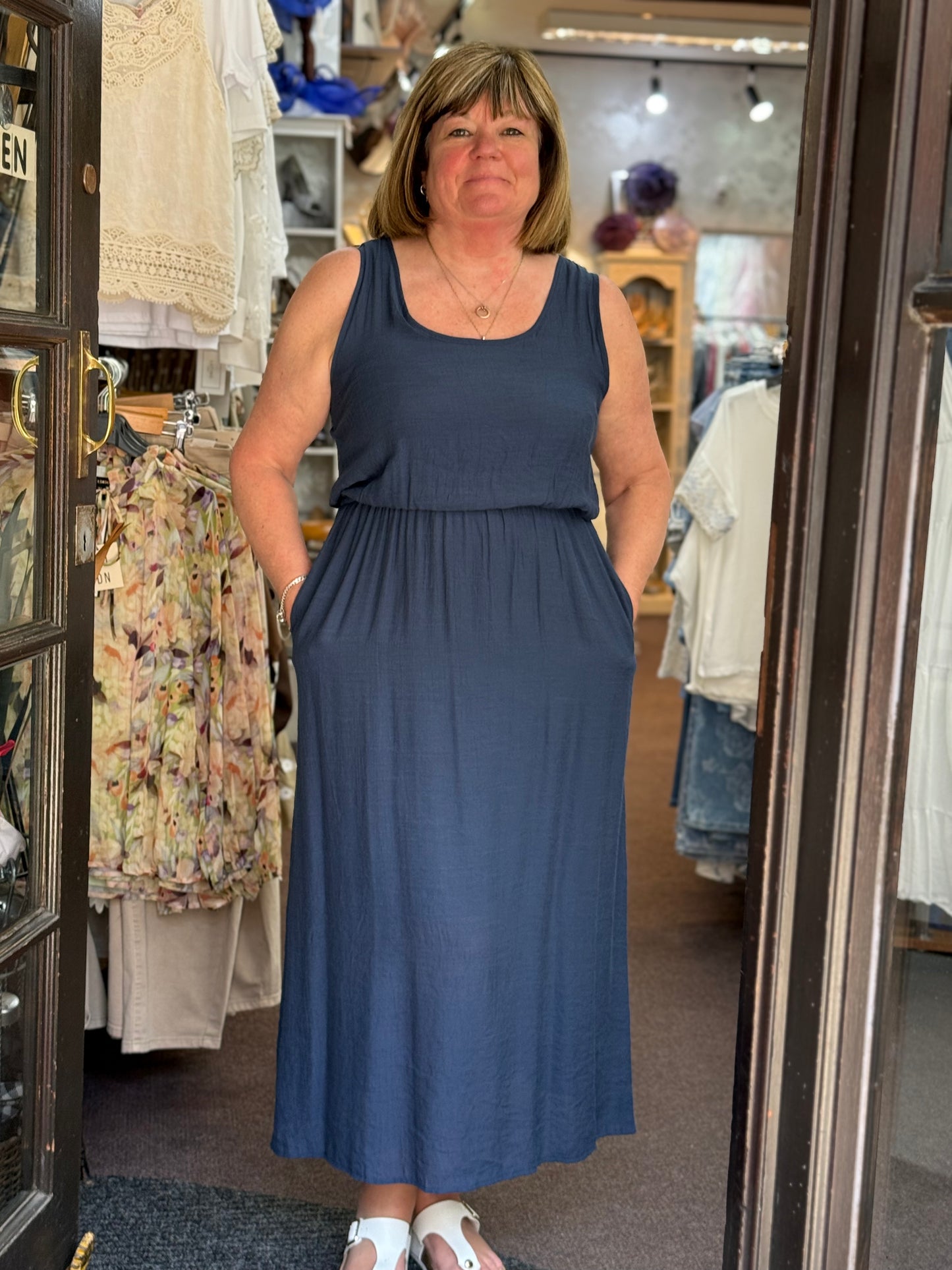 TEEGAN - S/L SILKY FEEL MAXI DRESS-NAVY #SunshineSALE