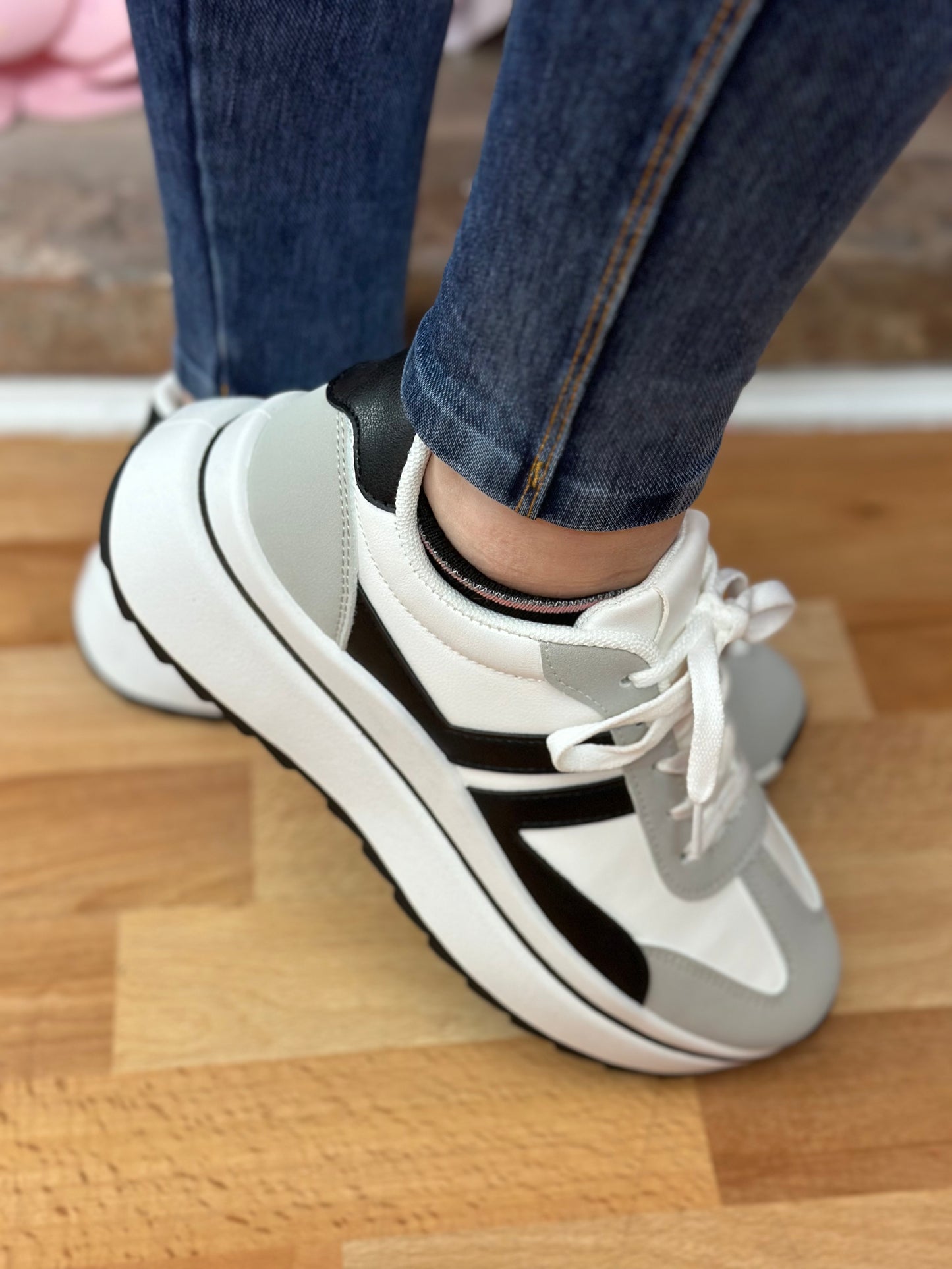 Lisbon wedge trainers black/white- #ENDOFLINE