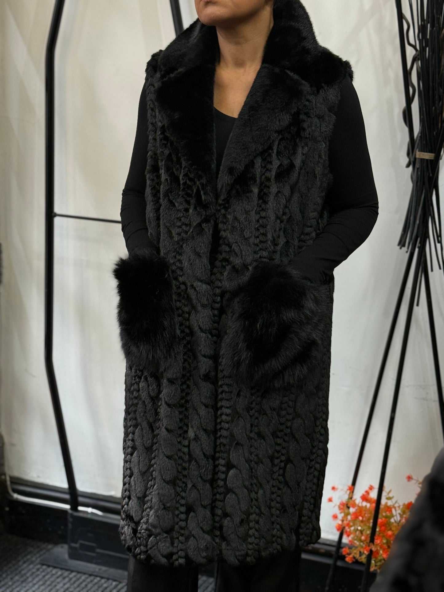 OASIS- CABLE FAUX FUR GILET