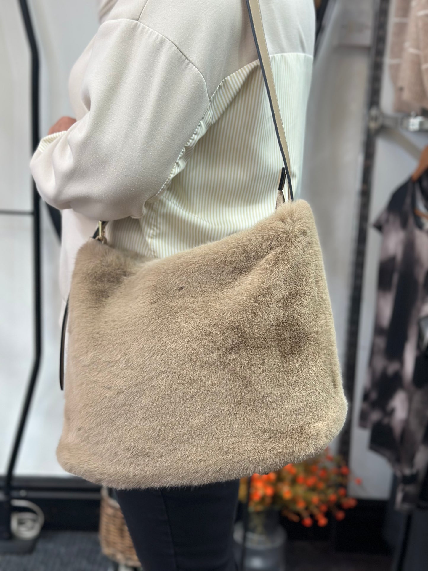 TYRA FAUX FUR SHOULDER TOTE BAG