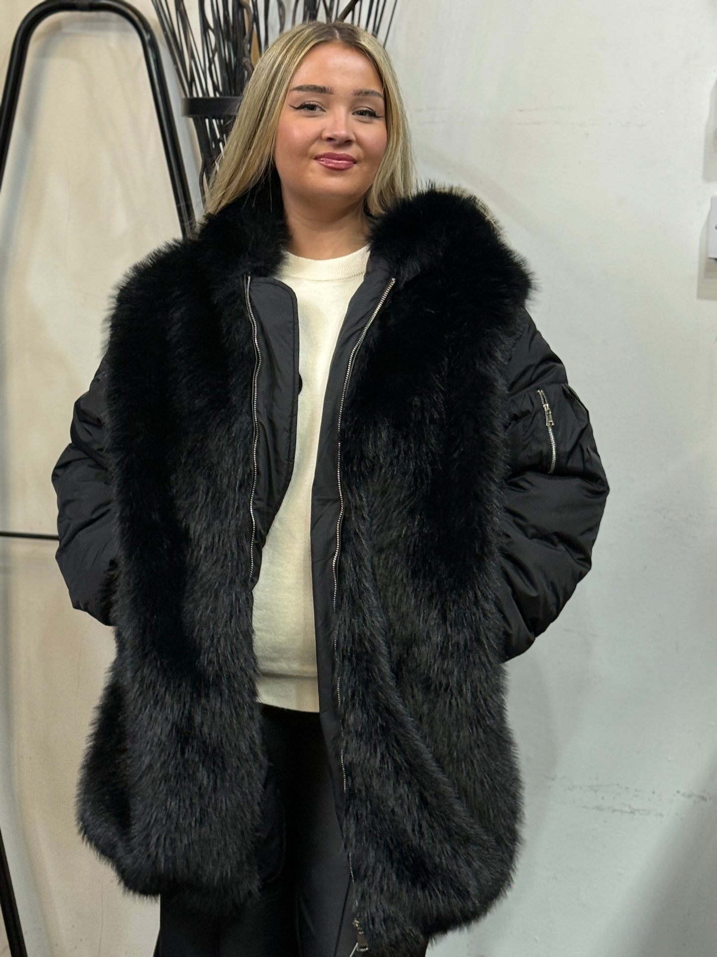 RUBY-LUXE FAUX FUR JACKET