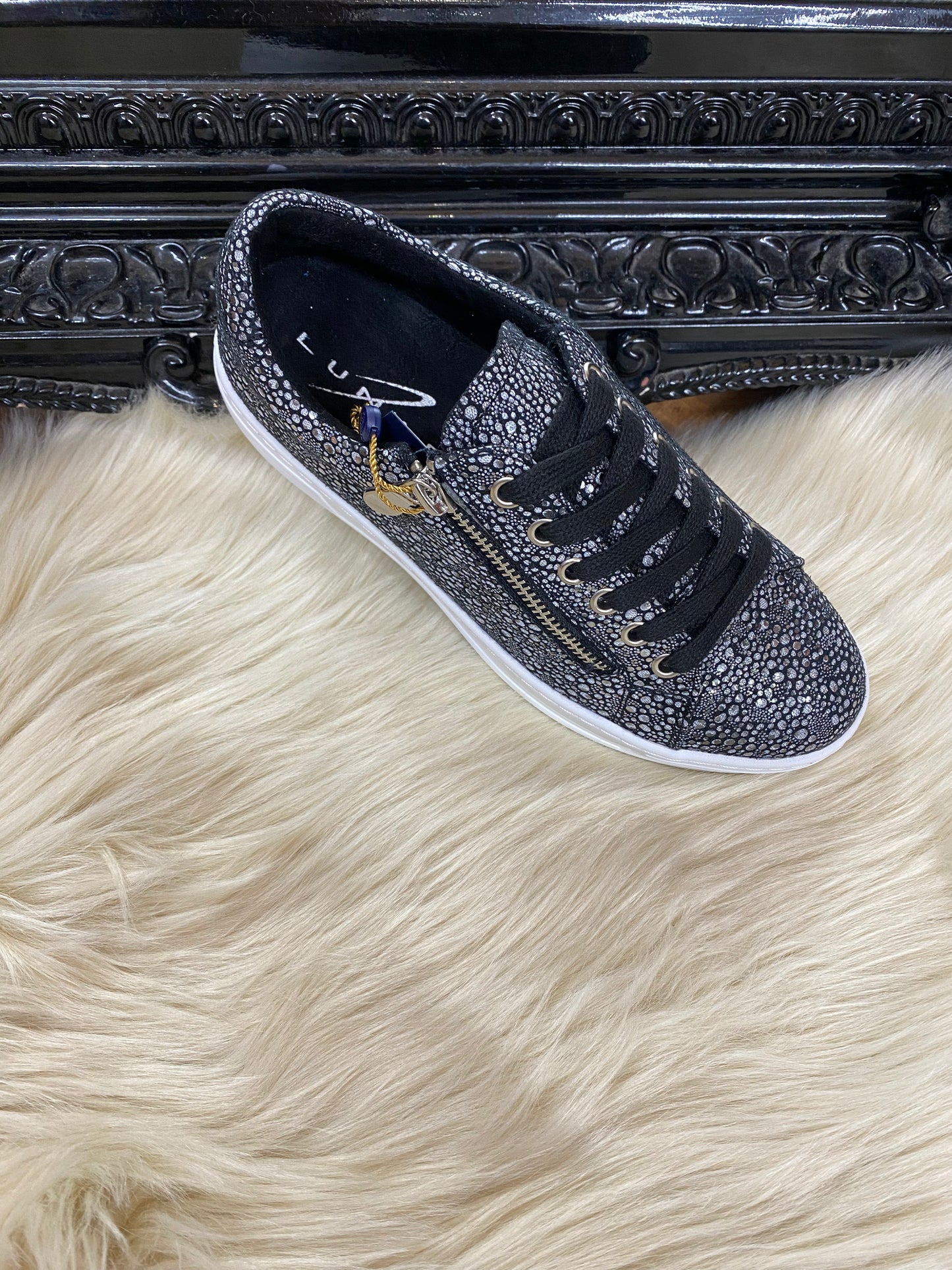 JUDD LUNAR TRAINER-BLACK SPARKLE-#STOCKROOM FLASHSALE