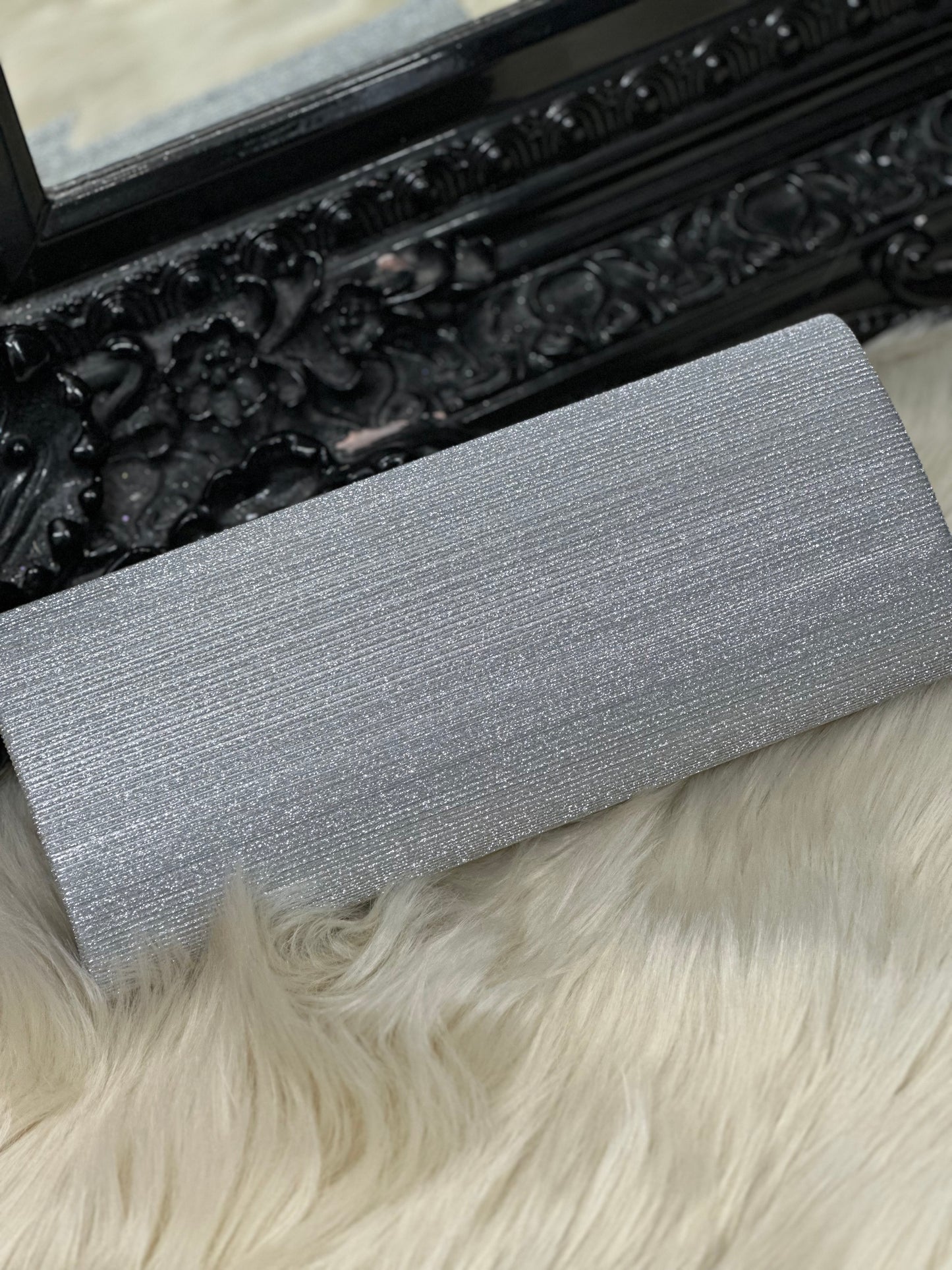 MASCARA CLUTCH-ALL COLOURS