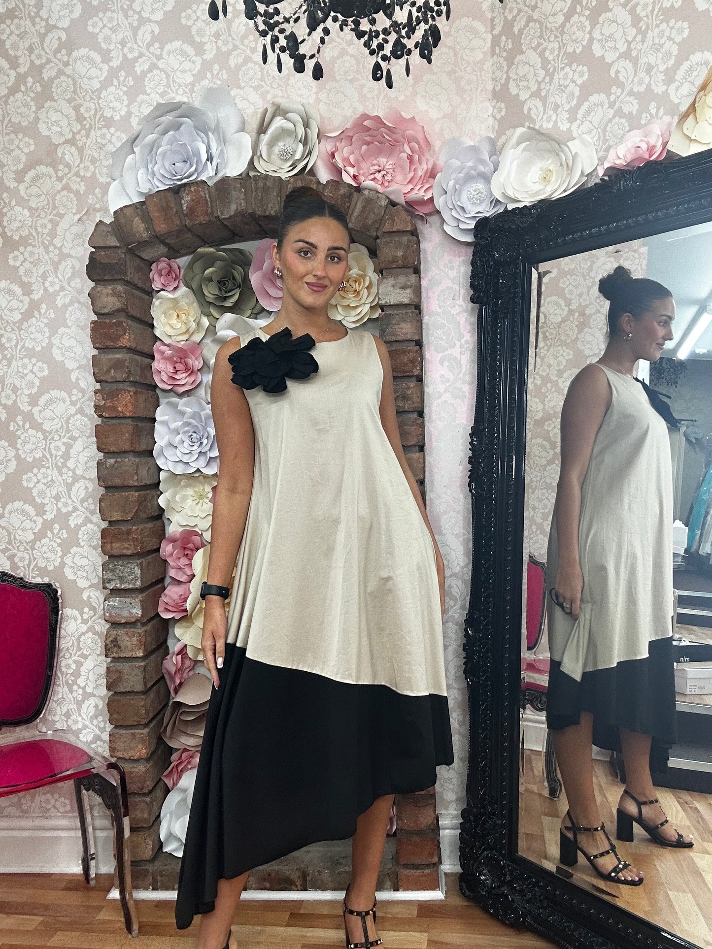 CORSAGE PANEL DRESS - END OF LINE