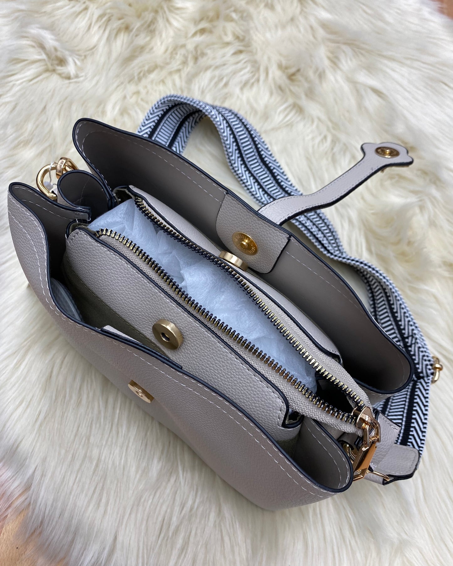BEE Crossbody Bag - Mushroom-