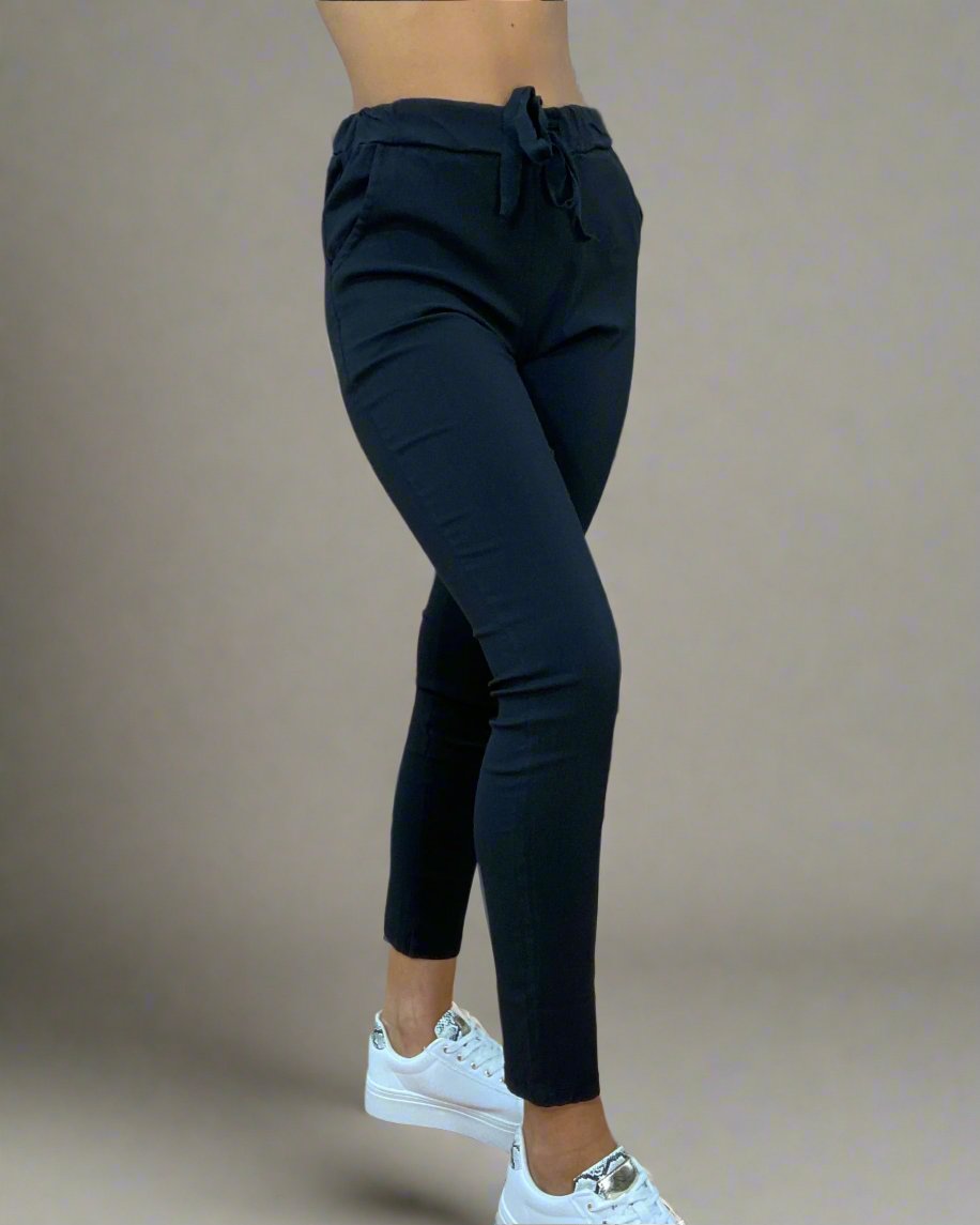 CASSIE MAGICS - MWBasics Curve- BLACK