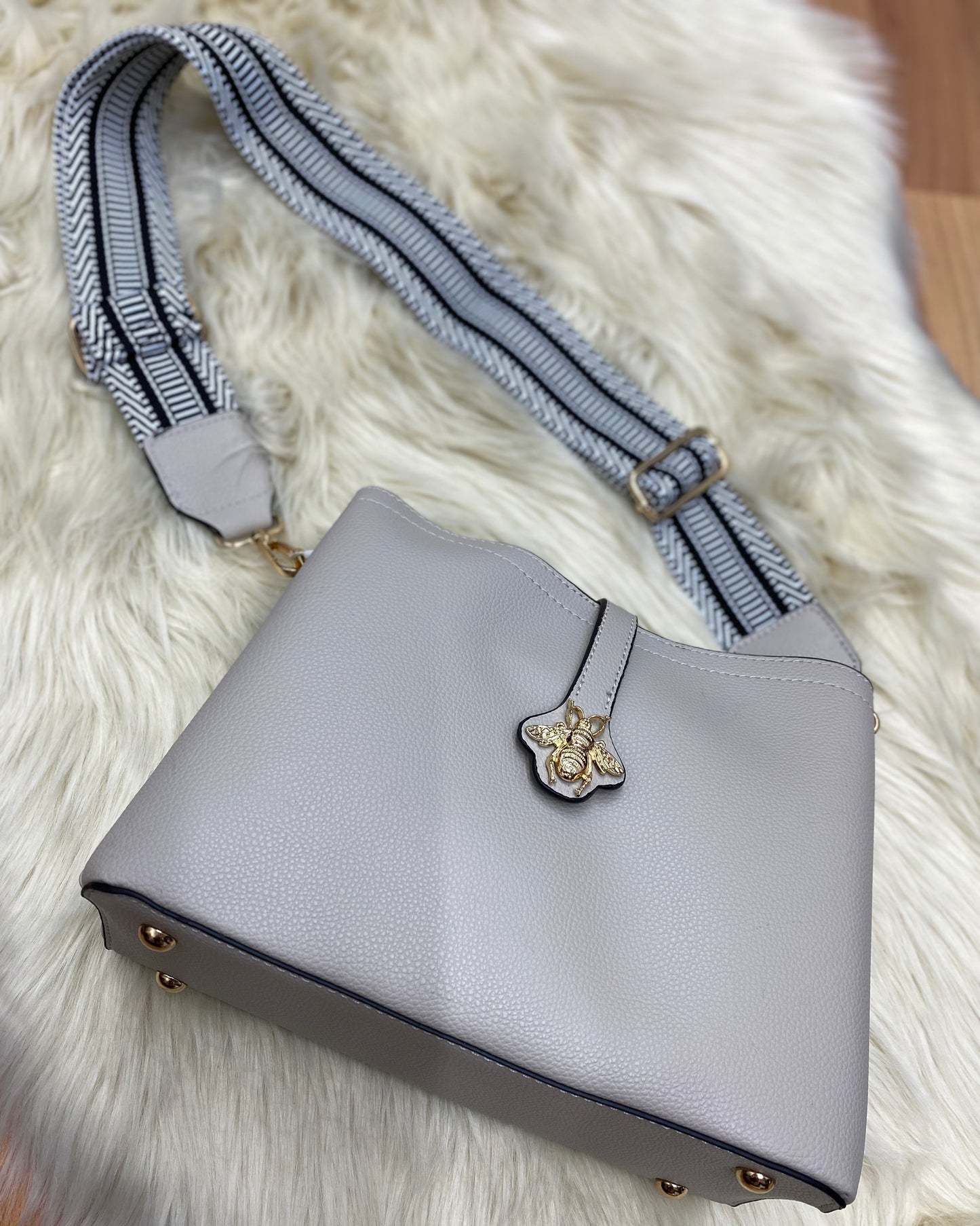 BEE Crossbody Bag - Mushroom-