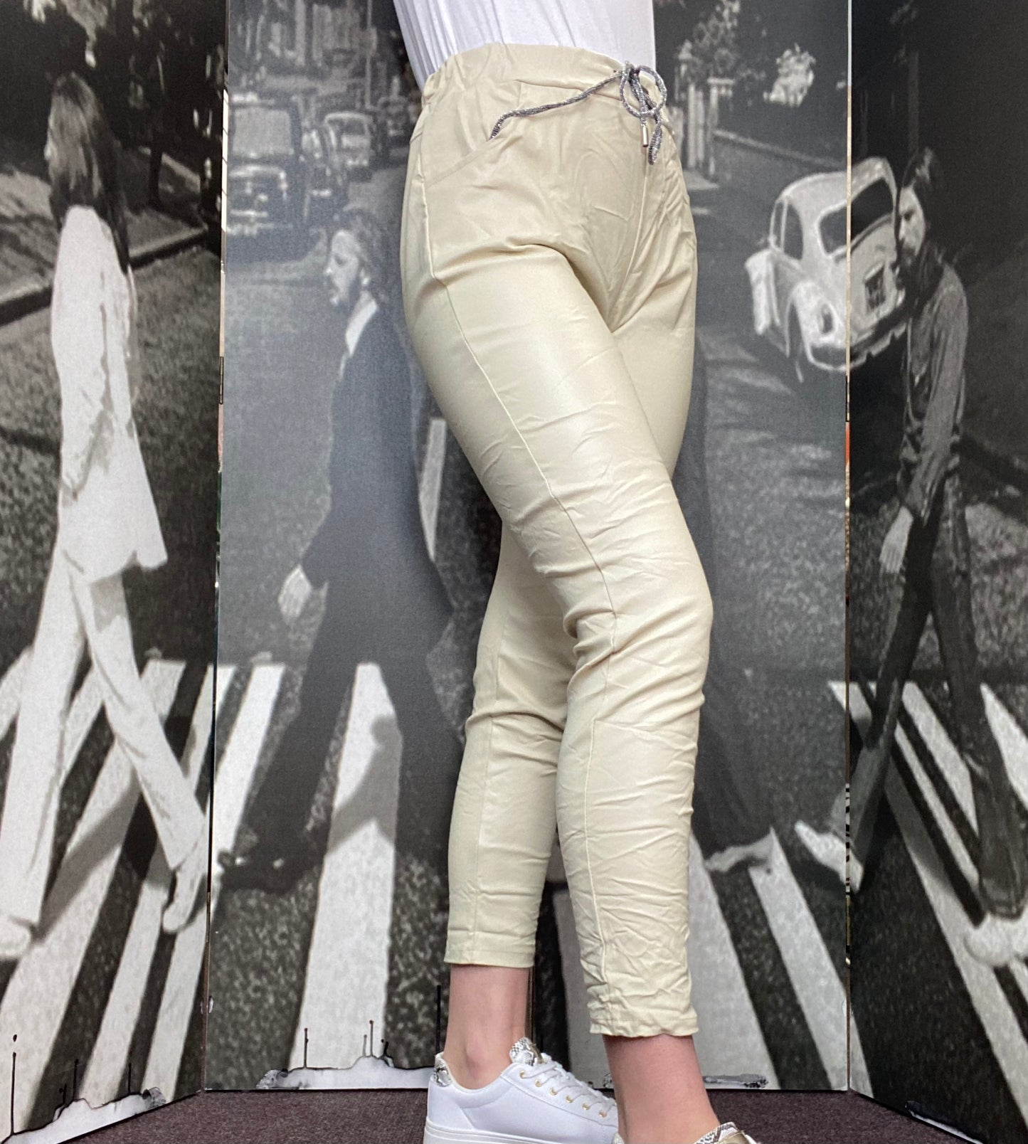 MWBASICS MAGIC PU TROUSER- PLEATHERS