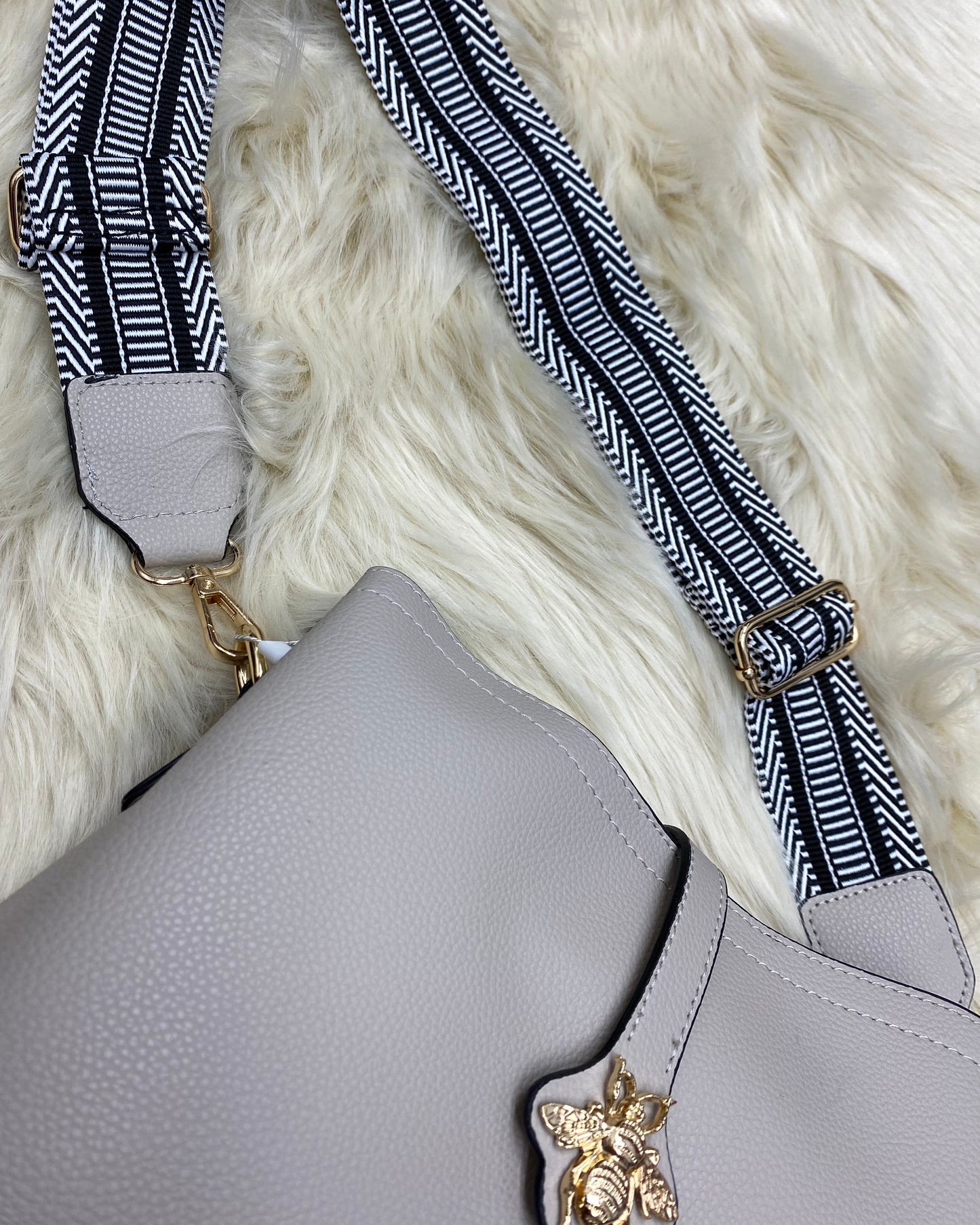 BEE Crossbody Bag - Mushroom-