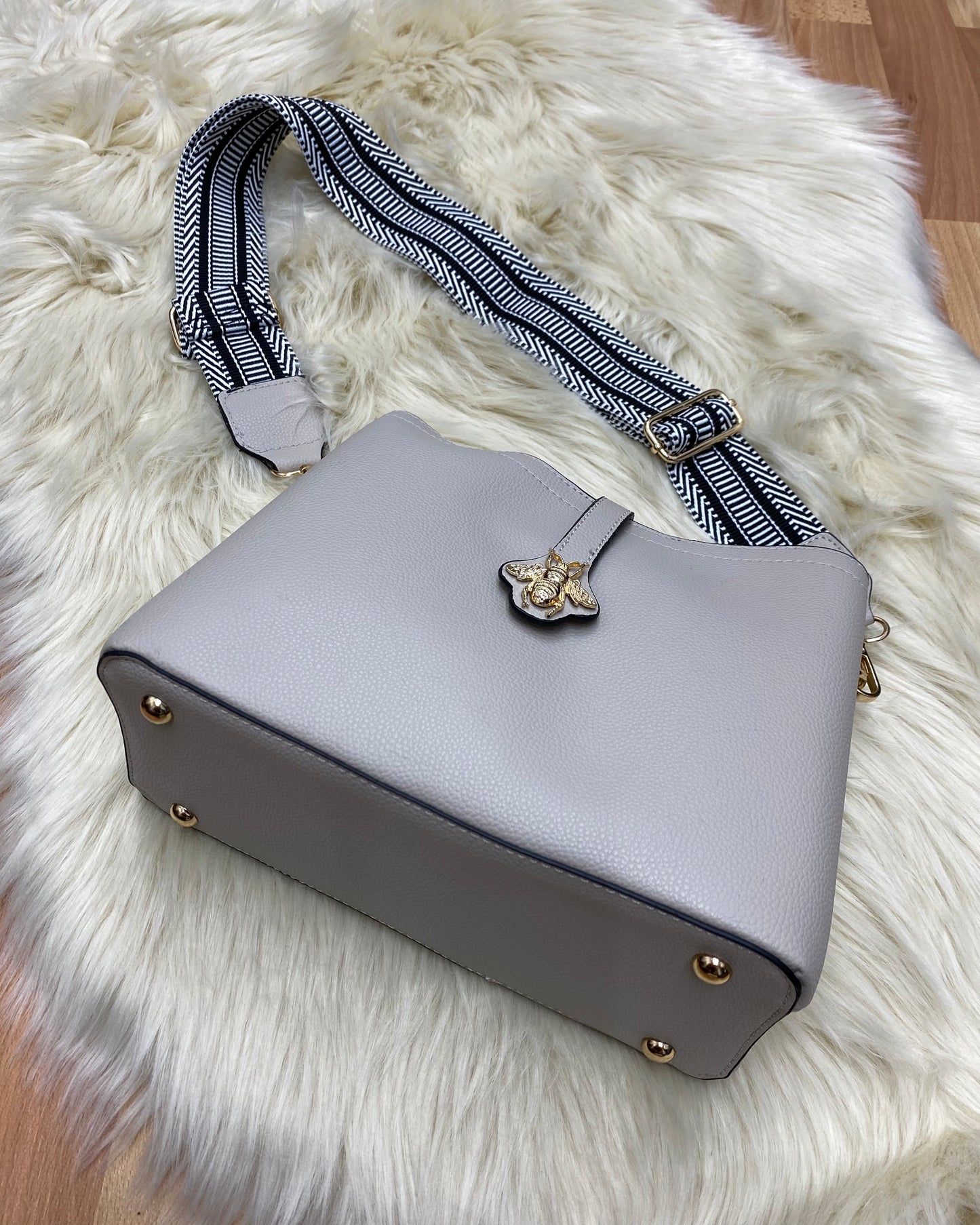 BEE Crossbody Bag - Mushroom-