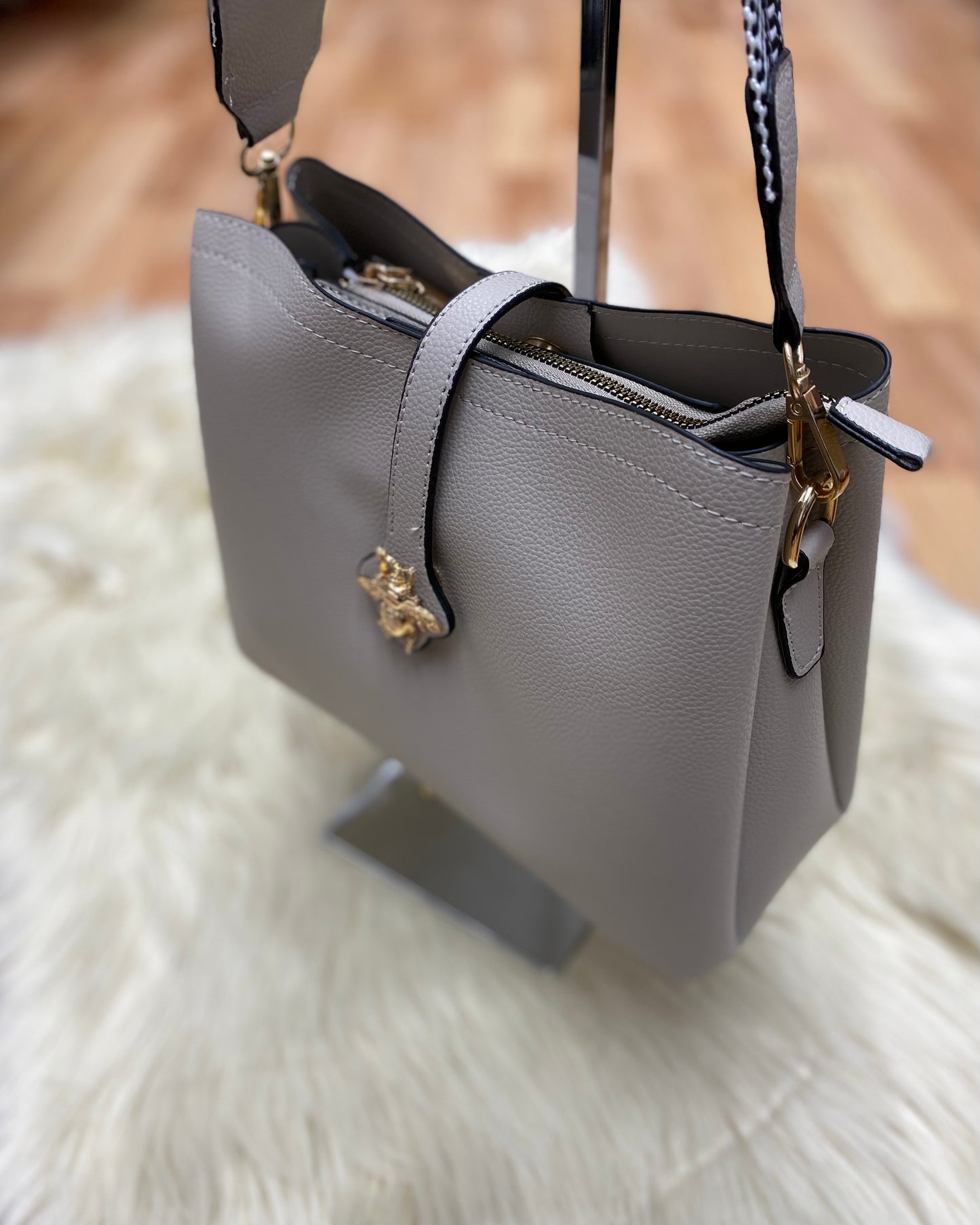 BEE Crossbody Bag - Mushroom-