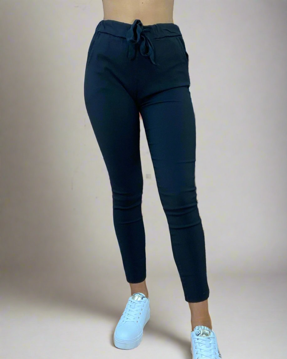 CASSIE MAGICS - MWBasics Curve- BLACK
