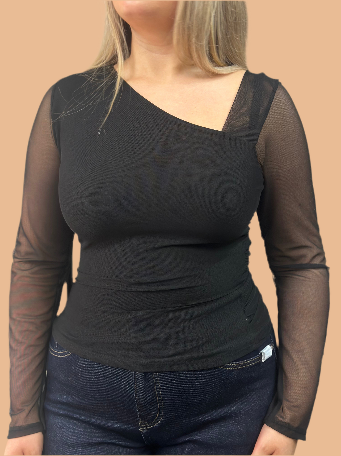 DALA- ASYMETRIC ROUCHED MESH TOP