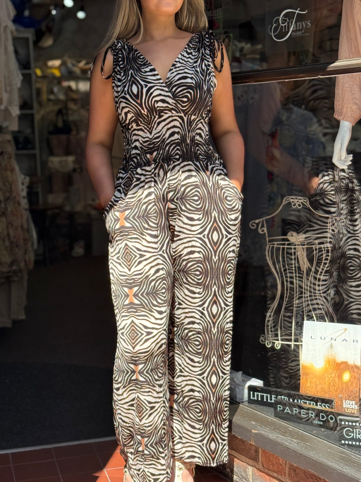MYLA- S/SLV V/NECK JUMPSUIT