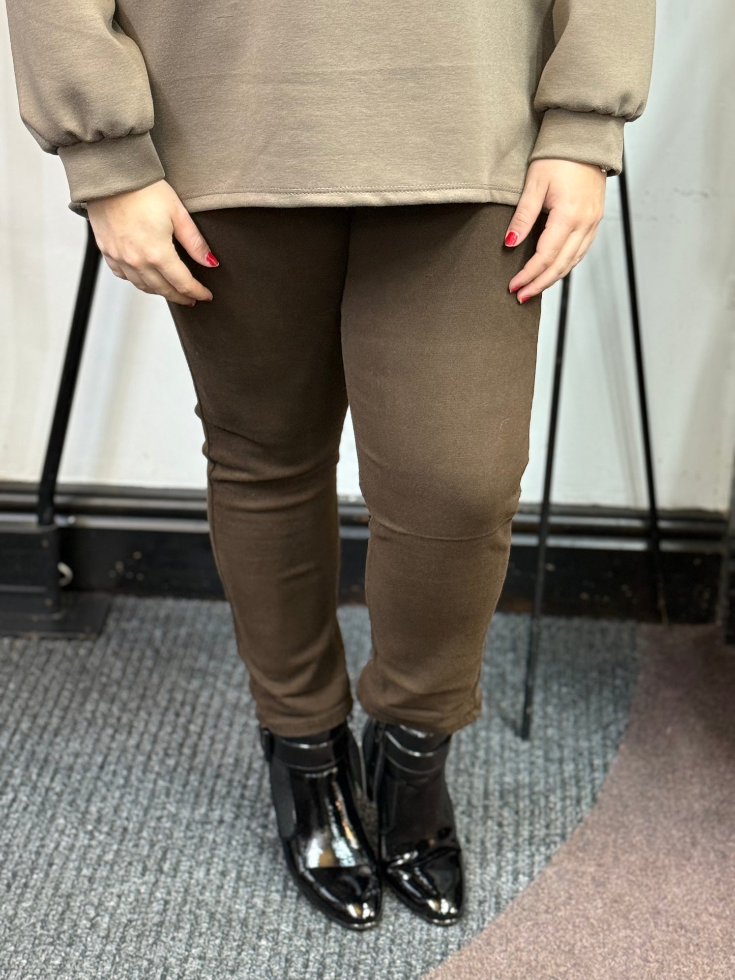 JESS-GSMACK MOM JEAN -BROWN