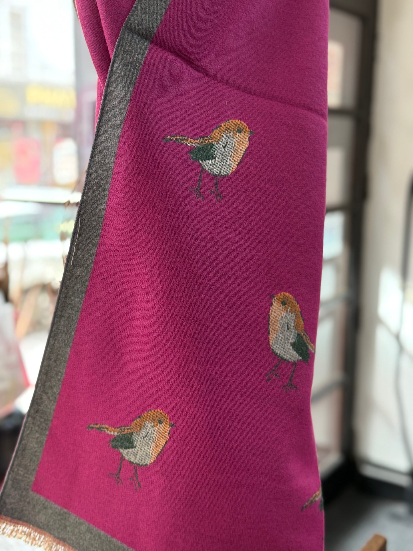 WINTER ROBIN- REVERSIBLE SCARF
