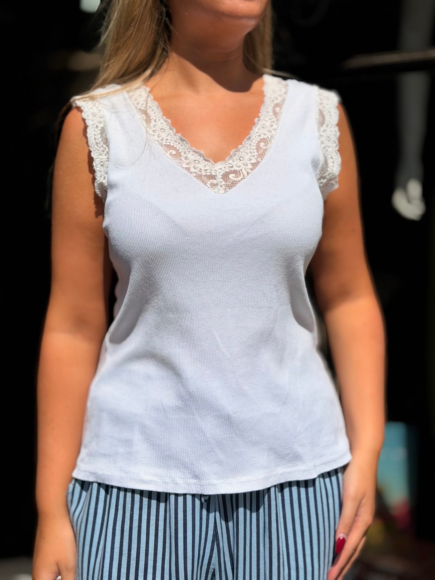 LIZZIE- RIB LACE V-VEST TOP