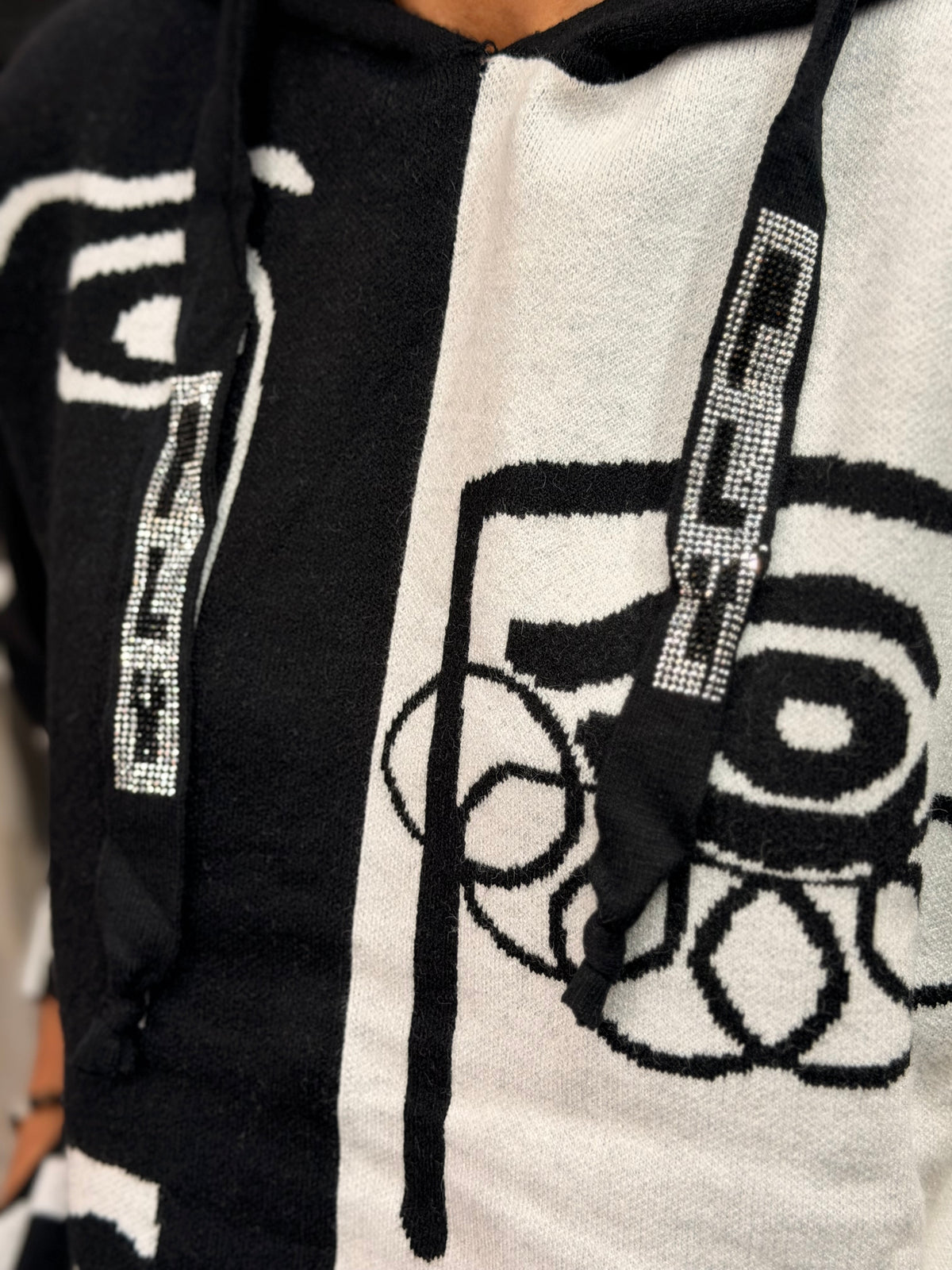ISLA- *FACES PREMIUM KNIT HOODY JUMPER