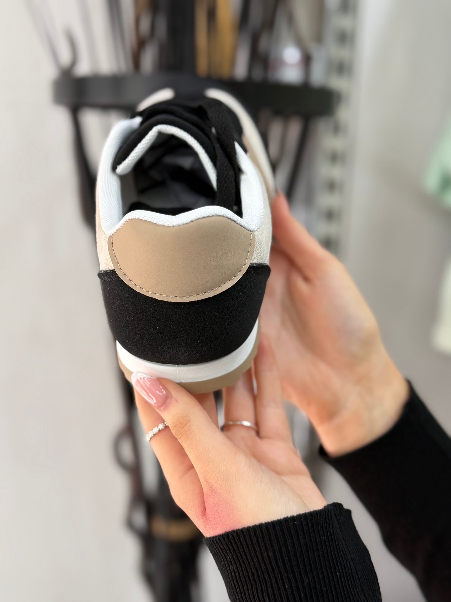 ELENA- BLACK/CREAM LACE-UP TRAINER- FLASH AUTO £5 OFF@Checkout