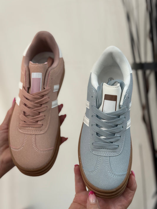 NAOMI- GUM RETRO TRAINER- BLUSH & BLUE