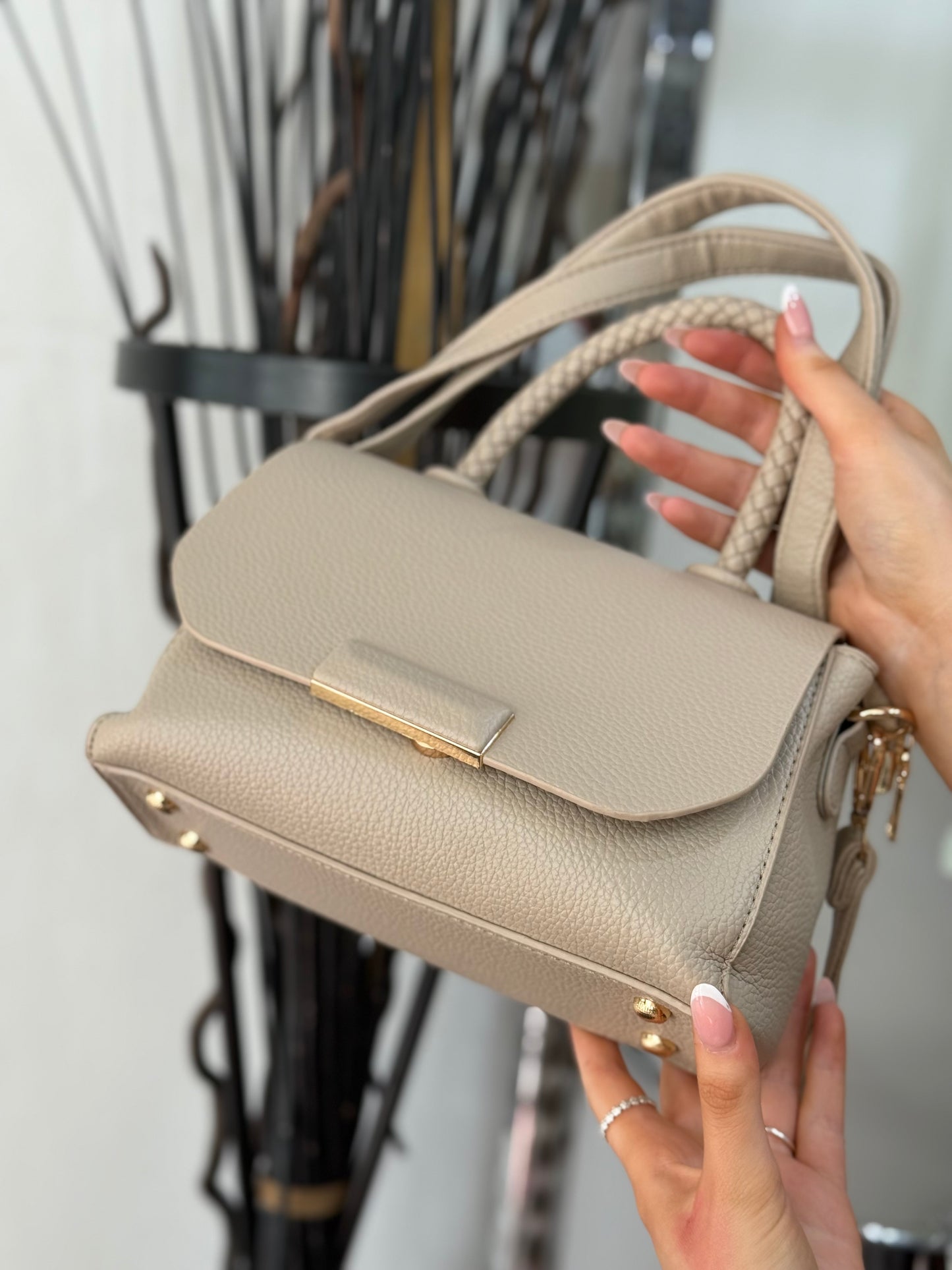 AMY- BRAIDED HANDLE BAG