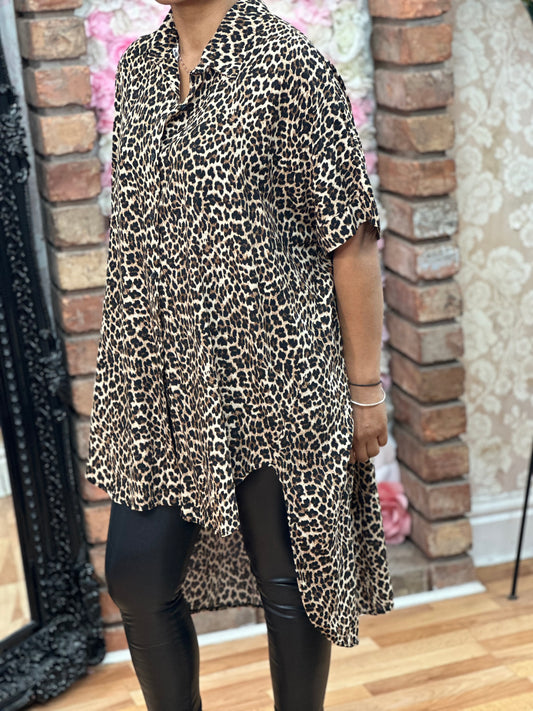 ANIMAL OVERSIZED HIGH LOW SHIRT