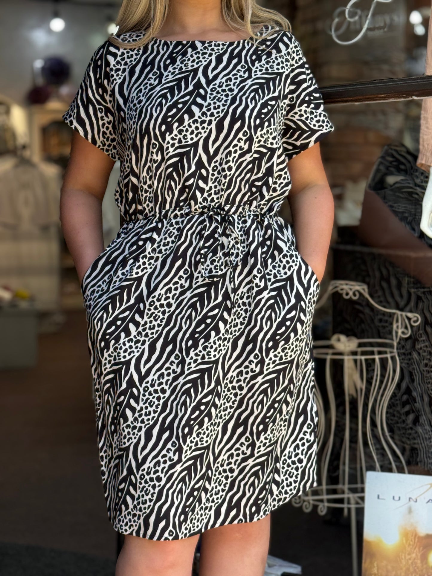 BYOUNG-JOELLA BLACK PRINT PULL DRESS-