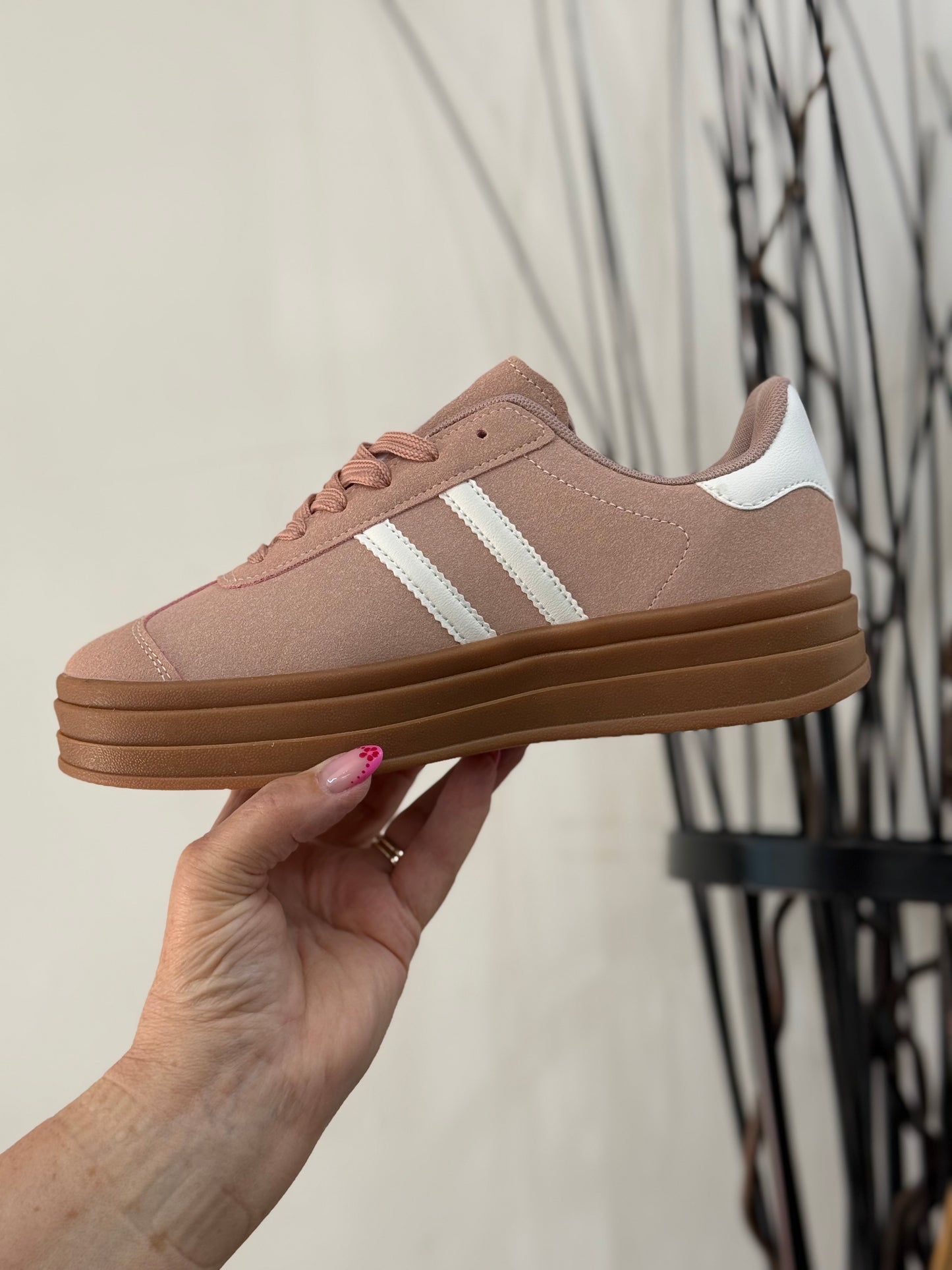 NAOMI- GUM RETRO TRAINER- BLUSH & BLUE- FLASH AUTO £5 OFF@Checkout