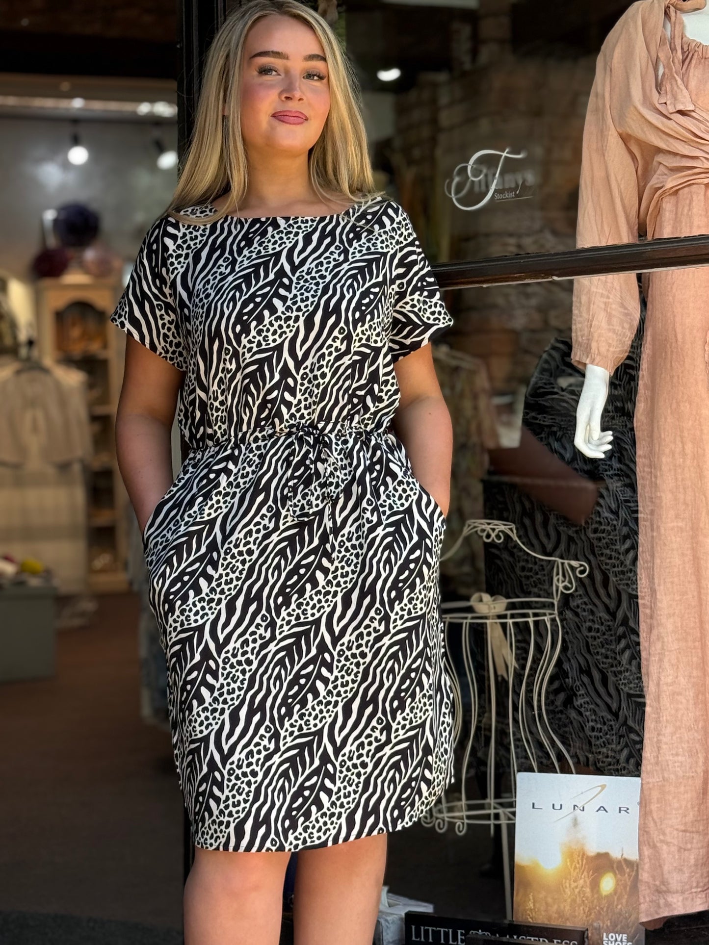 BYOUNG-JOELLA BLACK PRINT PULL DRESS-