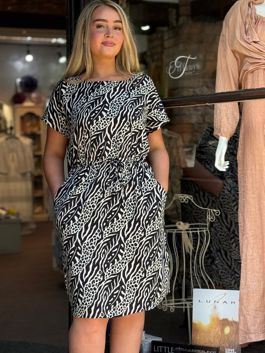 BYOUNG-JOELLA BLACK PRINT PULL DRESS-