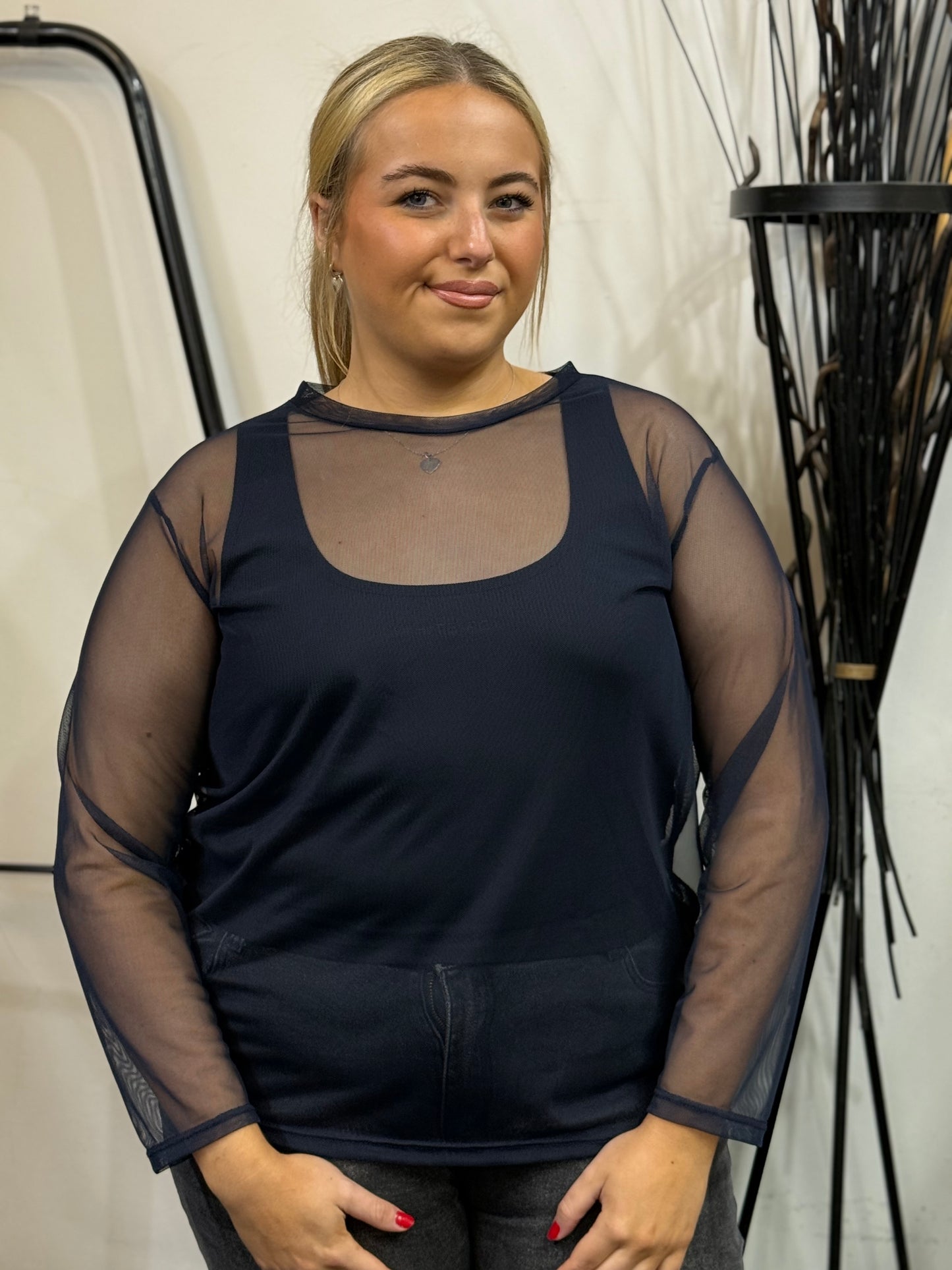 BLISS-PLAIN MESH TOP/CURVE -