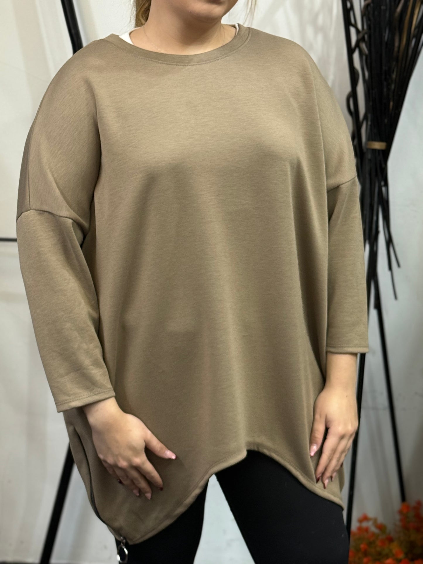 IVANKA SCUBA SIDE ZIP O/S CURVE TOP