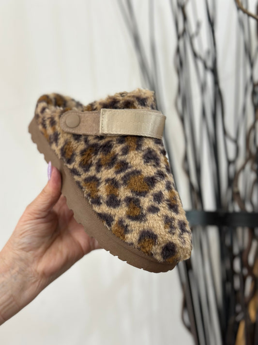LUNAR-NAPELS ADJUSTY STRAP TEDDY SLIPPER- ANIMAL