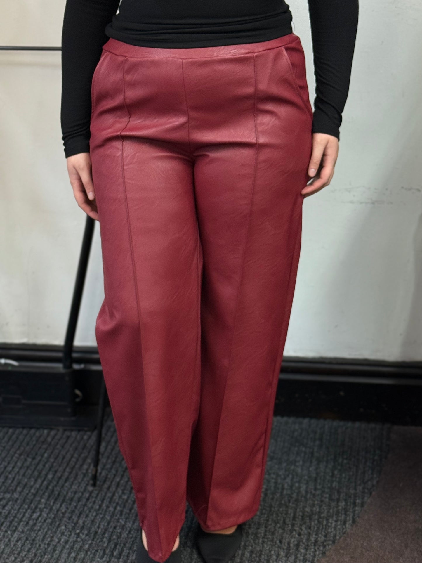 KYLIE SEAMED WIDE LEG PLEATHERS -