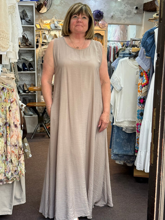 ROBERTA CRUSH- S/LESS MAXI DRESS #SunshineSALE