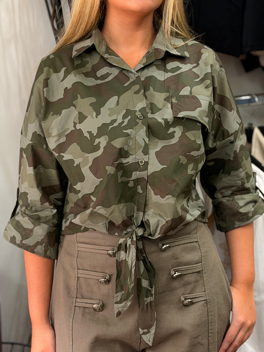 EMBER- CAMO CROPPED TIE FRONT L/SLV SHIRT