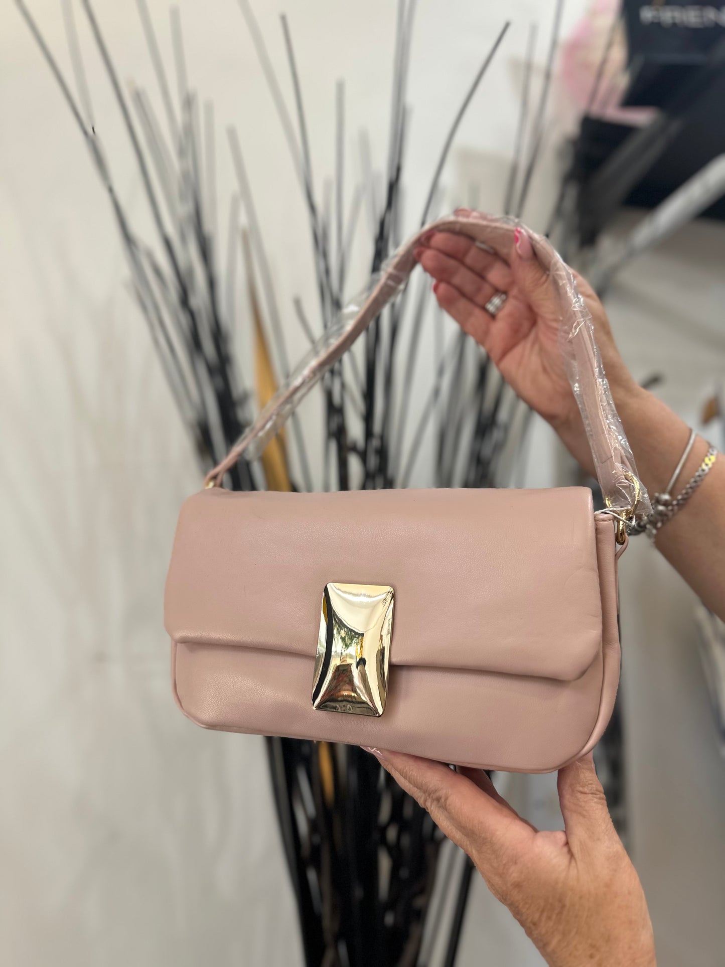 NIKKI SOFT TOUCH GOLD BUCKLE BAG