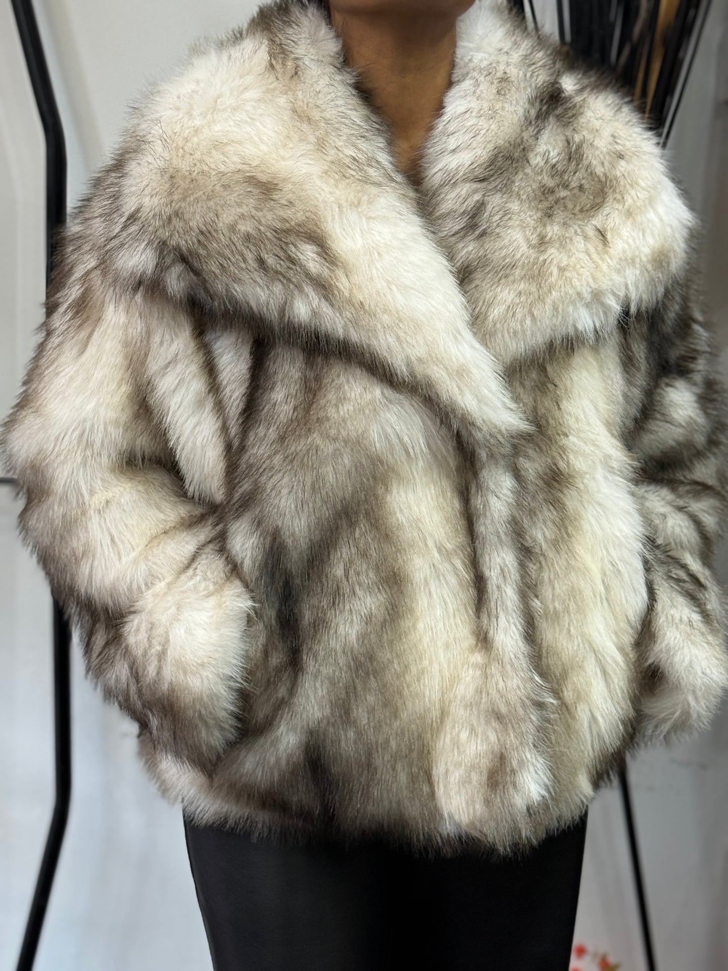 LEANA LUXE HUSKEY FAUX FUR JACKET
