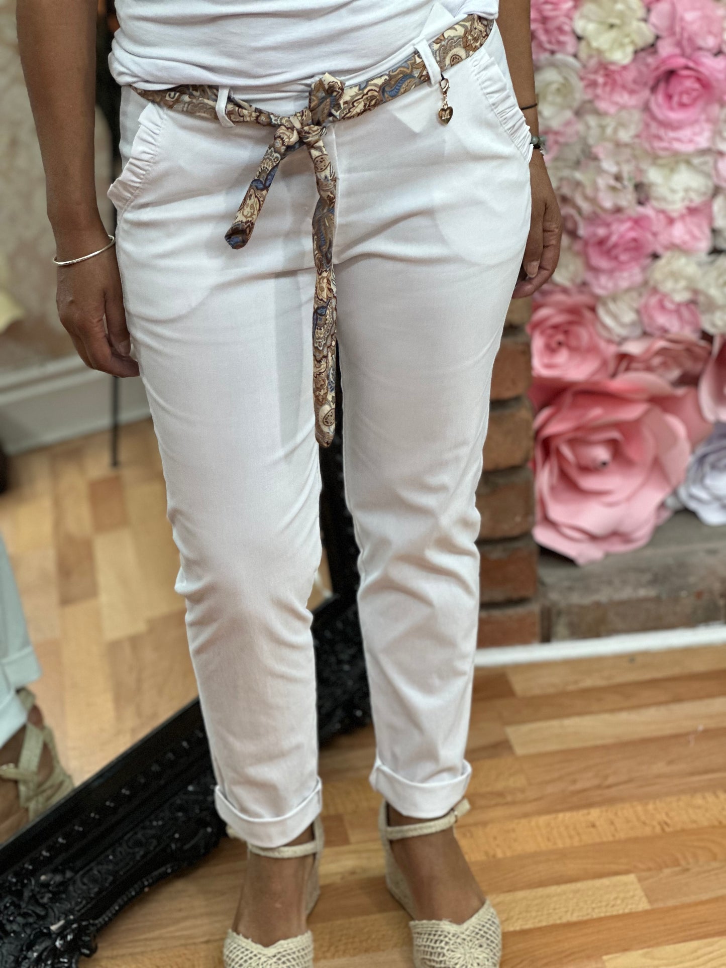 RIBBON BELTED BENGALINE CAPRI