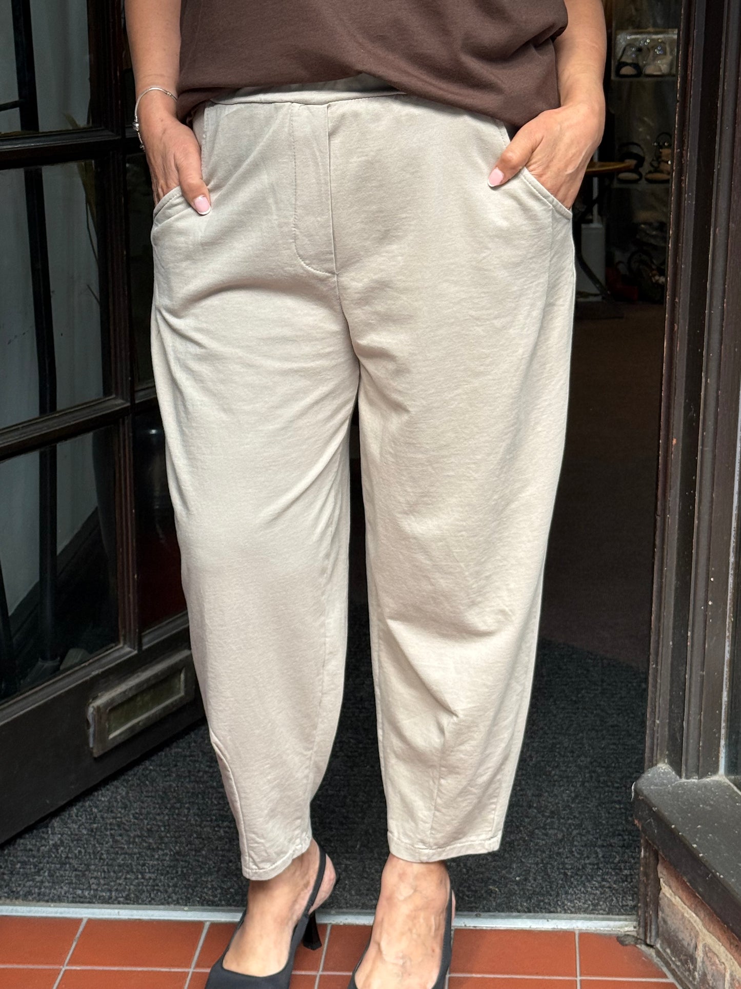 NOA- JERSEY BARREL TROUSER