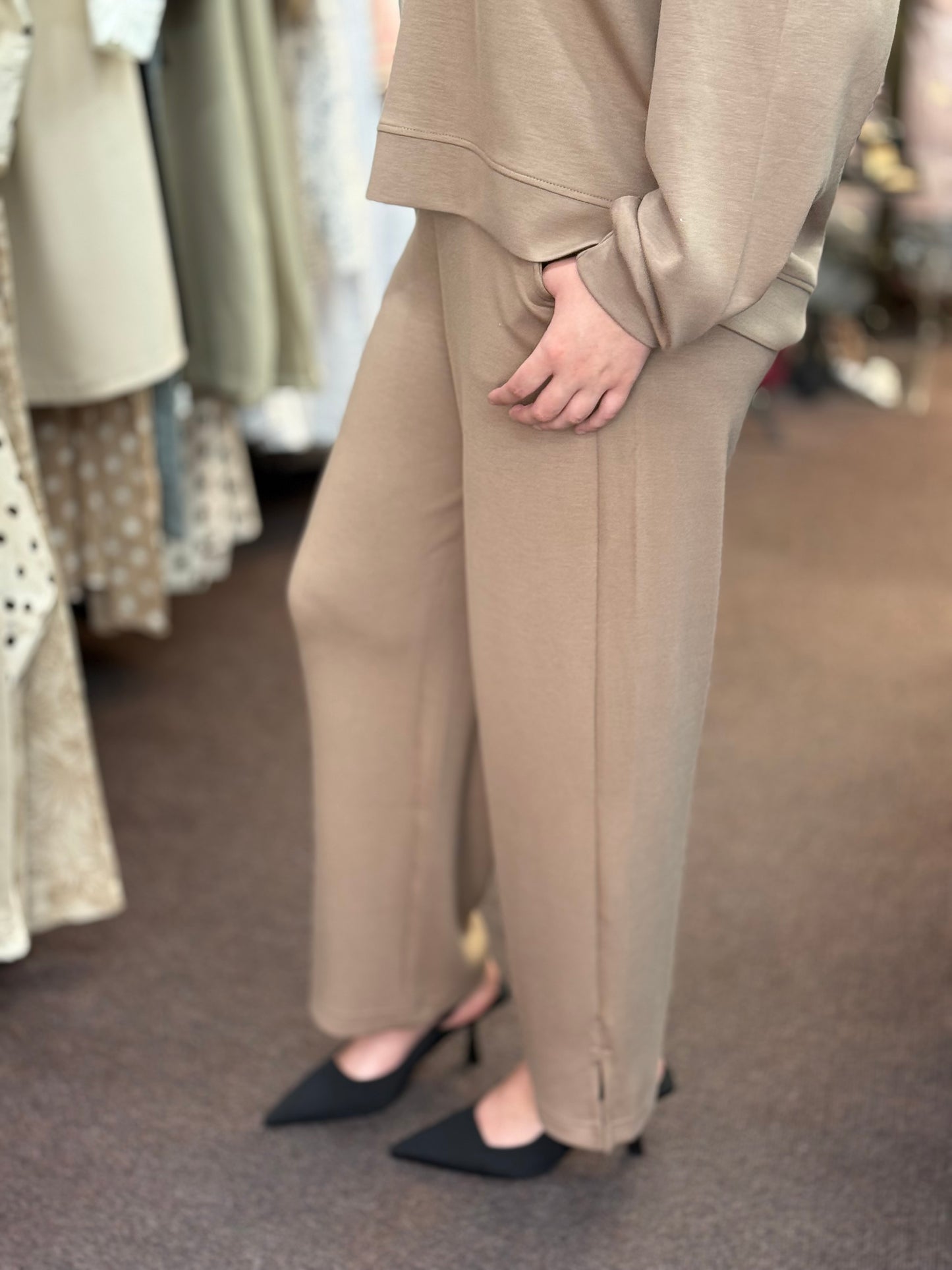 AURORA-ANKLE LENGTH PANT CO-ORD-TAUPE