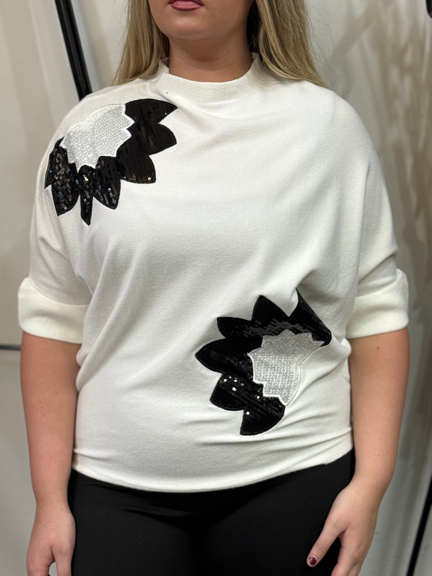 BROOKE-SEQUIN FLOWER KNIT TOP